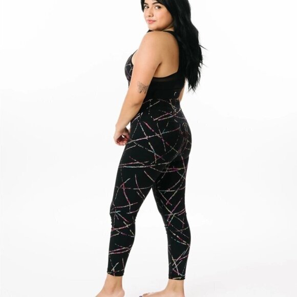 Zyia High Rise Abstract Metallic 7/8 Legging 6-8 - Picture 4 of 10